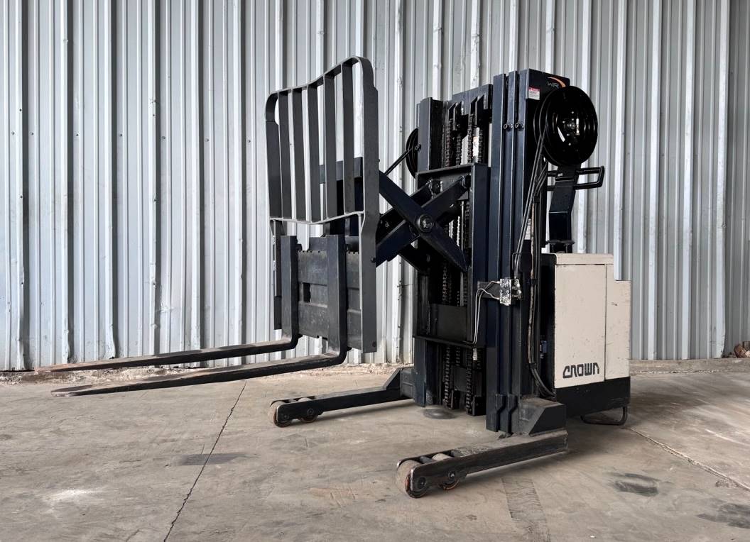 2007 Crown 30WRTT At UsedEquipmentHub.com