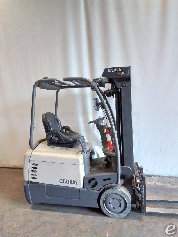 2009 Crown SC5225-30 At UsedEquipmentHub.com