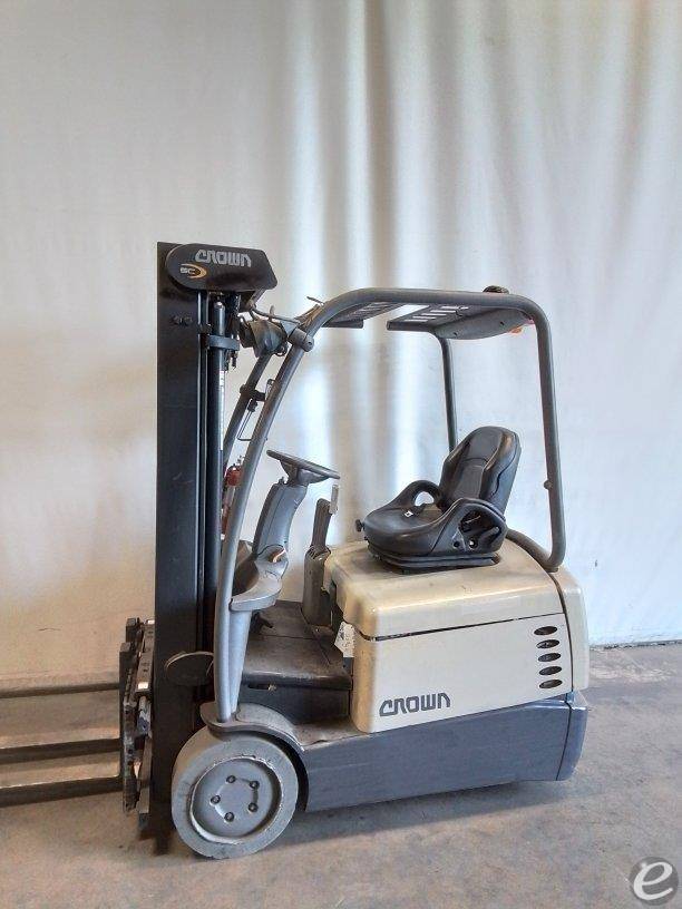 2009 Crown SC5225-30 At UsedEquipmentHub.com