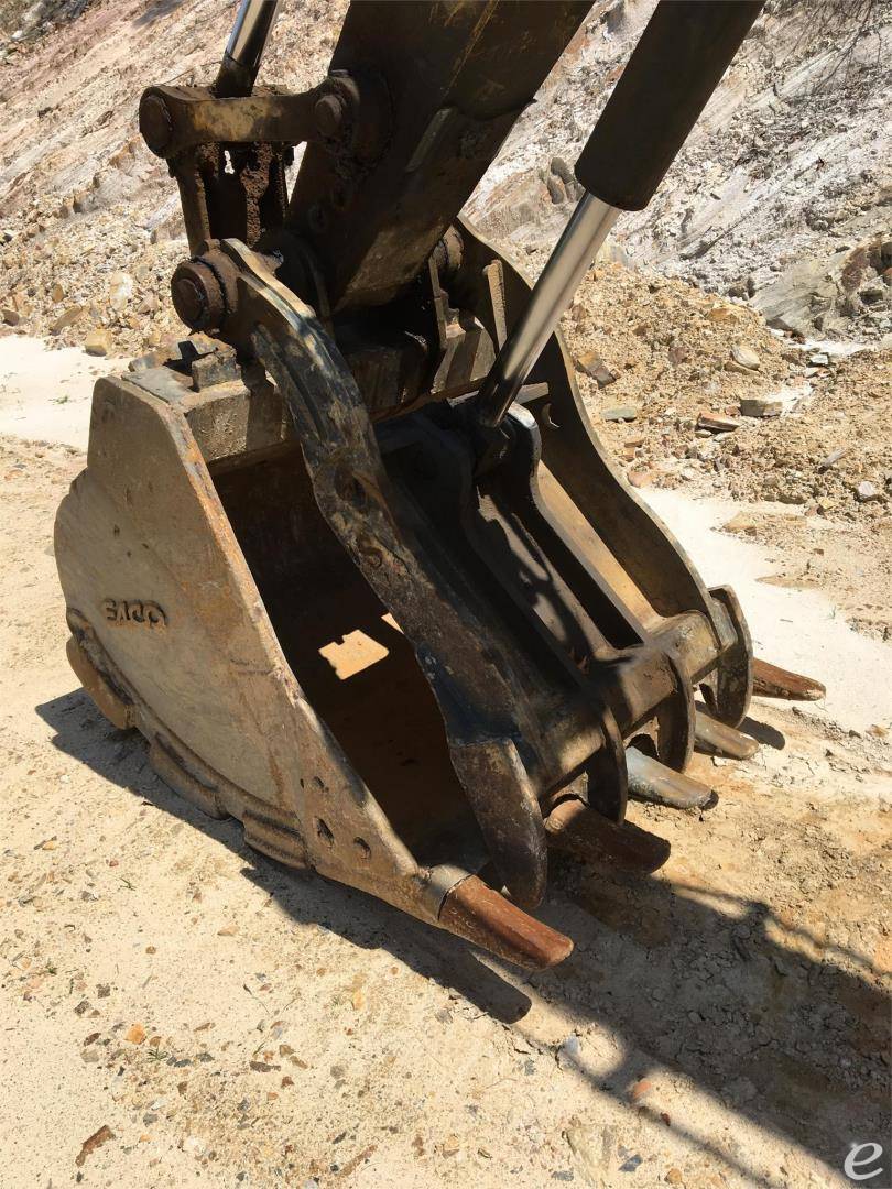 2015 Komatsu PC210 LC-10 At UsedEquipmentHub.com