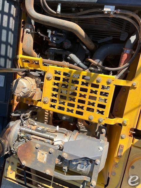 2015 Komatsu PC210 LCi-10 At UsedEquipmentHub.com