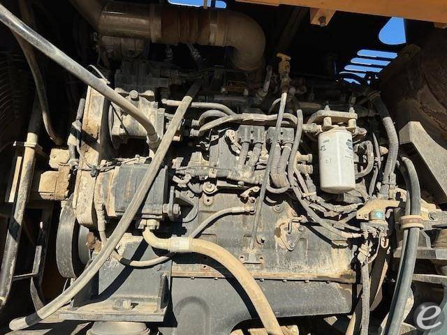 2011 Hyundai ROBEX 380 LC-9 At UsedEquipmentHub.com