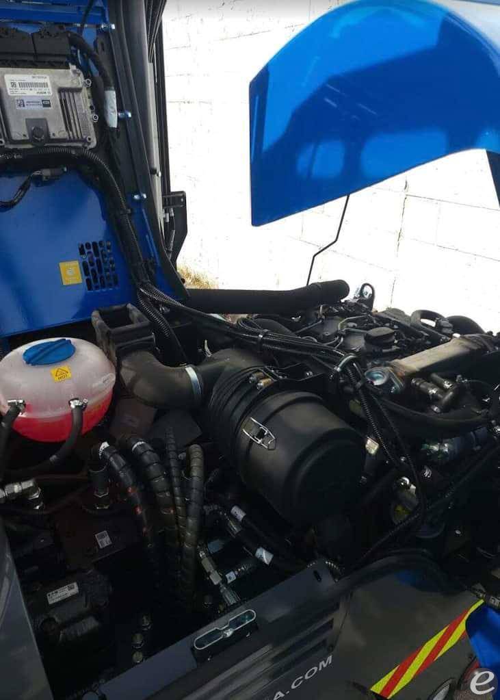 2025  855 Super Reach 4-Way At UsedEquipmentHub.com