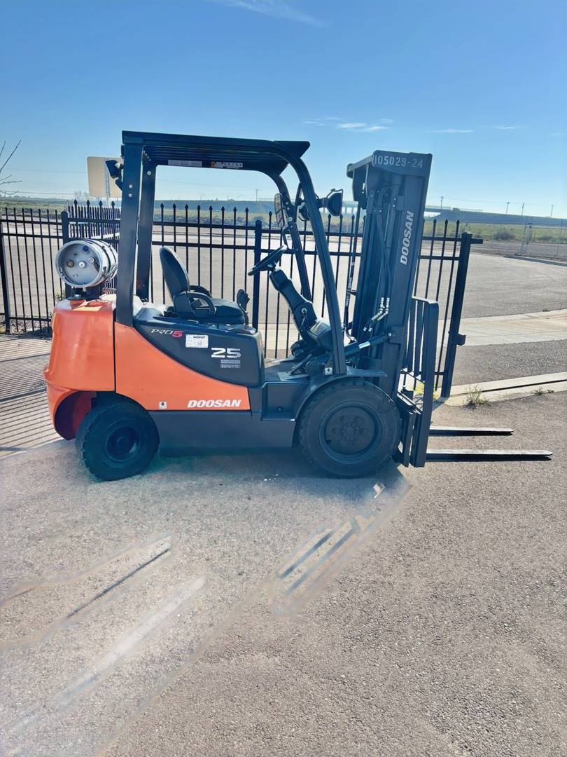 2016 Doosan G25E-5 At UsedEquipmentHub.com