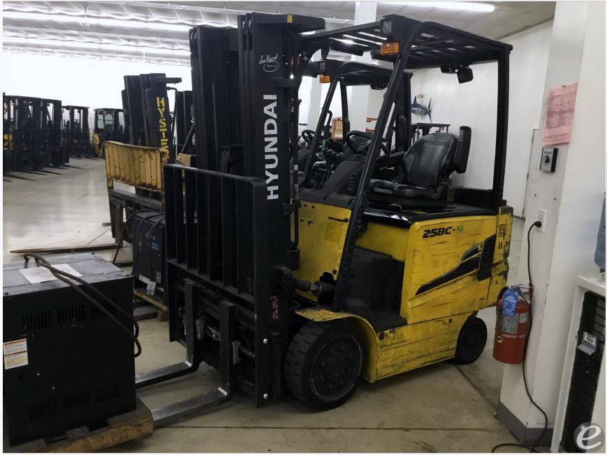 2017 Hyundai 25BC-9 At UsedEquipmentHub.com